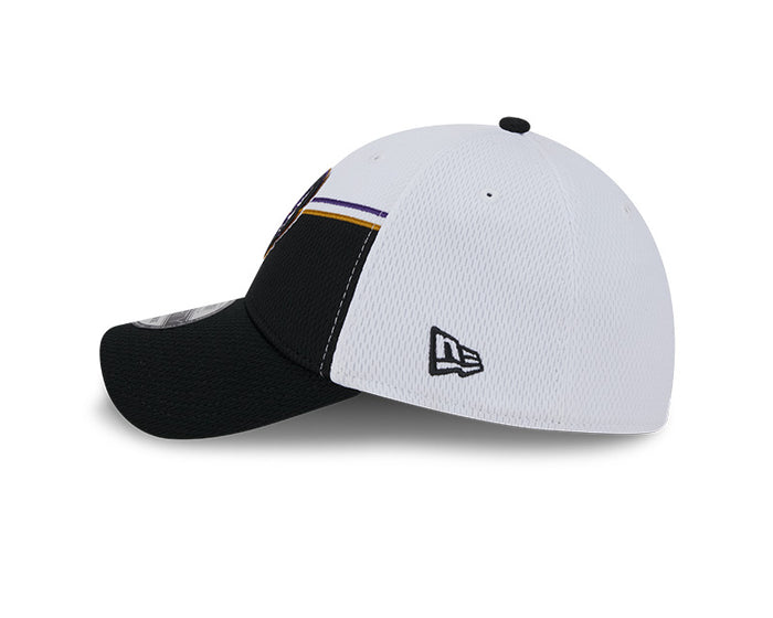 Baltimore Ravens New Era 2023 Sideline 39THIRTY Flex Hat - White/Black
