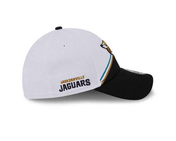 Jacksonville Jaguars New Era 2023 Sideline 39THIRTY Flex Hat - White/Black