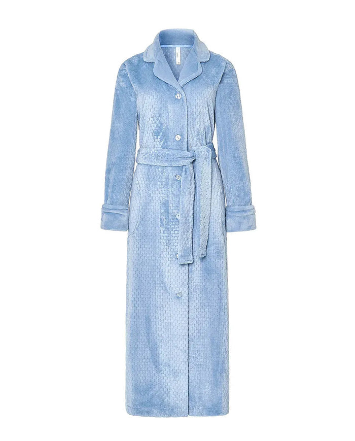 Bata  larga de mujer tejido Jacquard azul acero, estilo clásico con solapa, botones, bolsillos laterales, cinturón, manga larga con vueltas en los puños.
