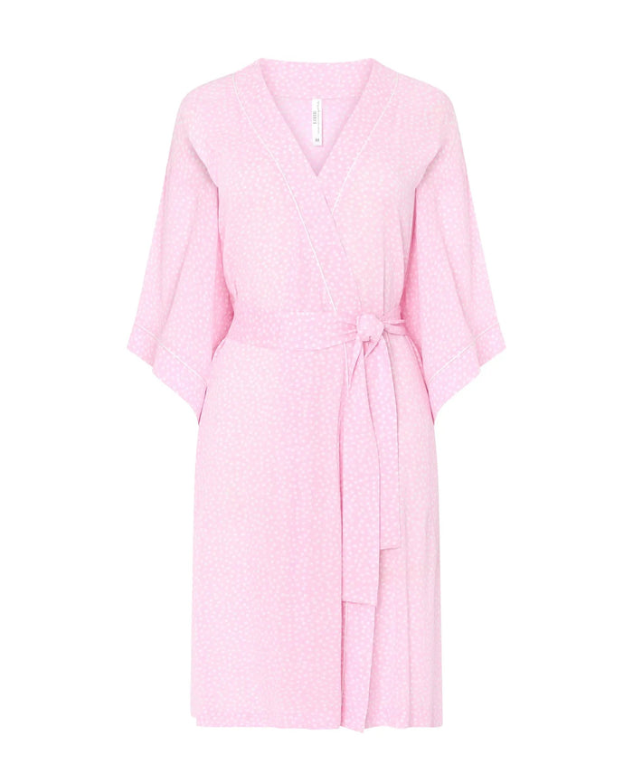 Bata corta de mujer jacquard viscosa 
rosa a topitos,  vivo en cuello, bolsillos laterales, cinturón y manga francesa - Rosa