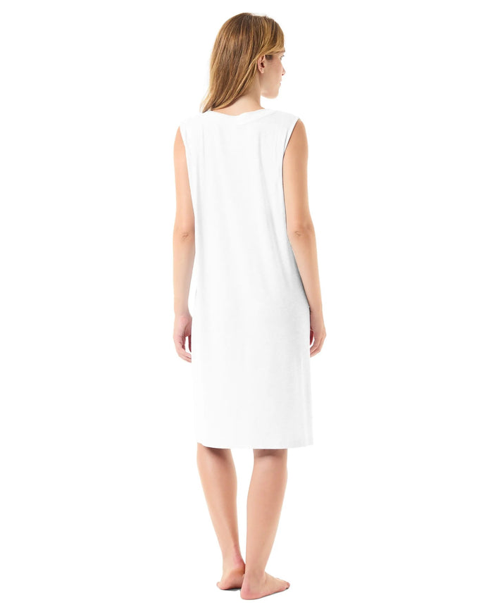 espalda del camisón sin mangas de verano marfil