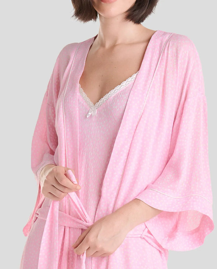 Conjunto de camisón de tirantes rosa con puntilla y bata de verano a juego V253369