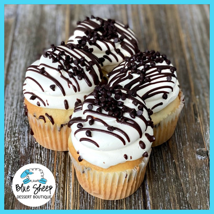 cannoli cupcake - stuffed