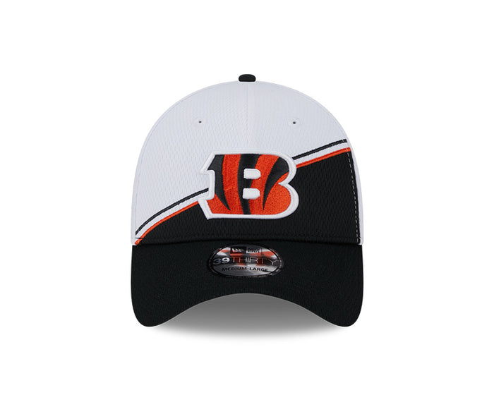Cincinnati Bengals New Era 2023 Sideline 39THIRTY Flex Hat - White/Black