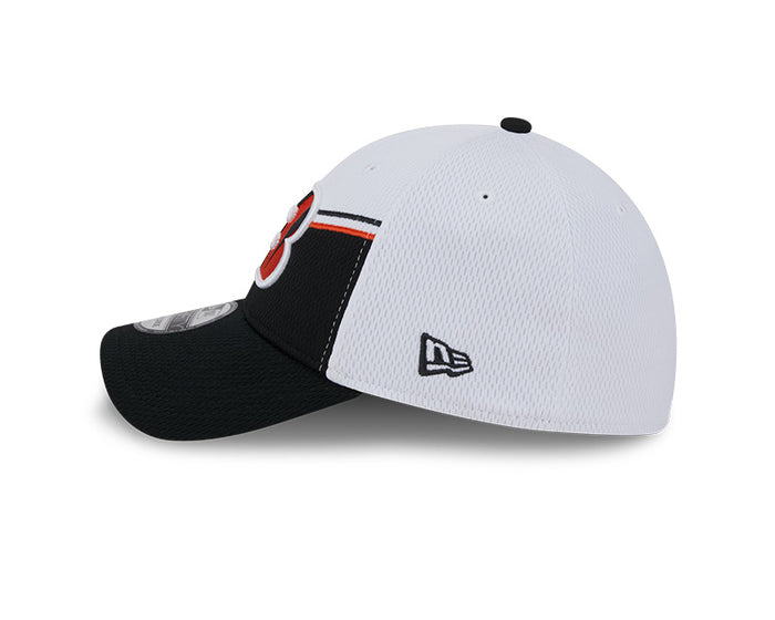 Cincinnati Bengals New Era 2023 Sideline 39THIRTY Flex Hat - White/Black
