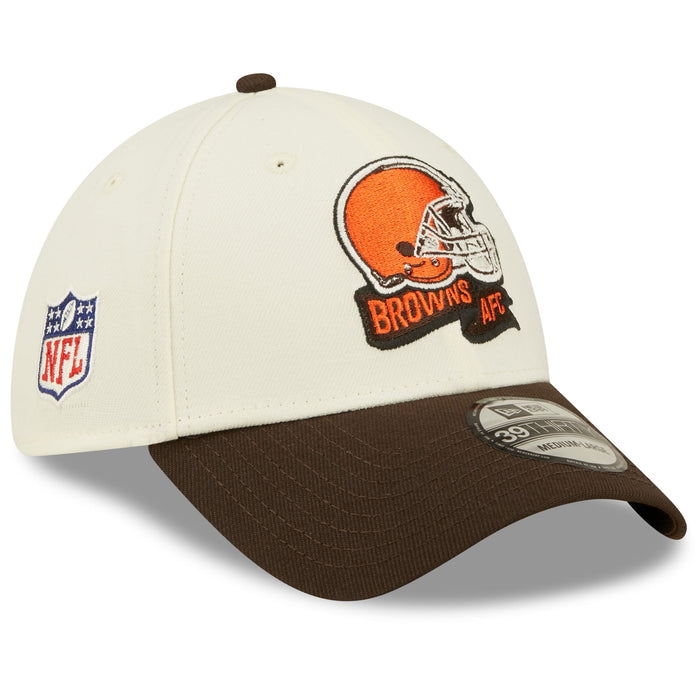 Cleveland Browns 2022 Sideline New Era Cream/Brown - 39THIRTY 2-Tone Flex Hat