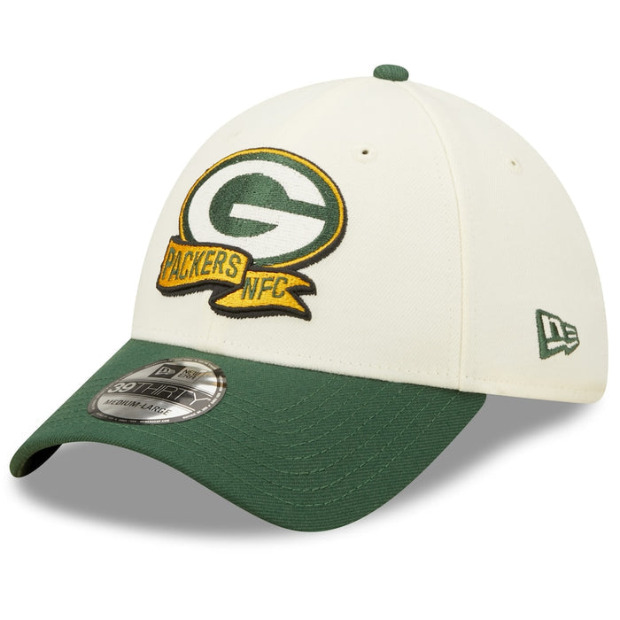 Green Bay Packers 2022 Sideline New Era Cream/Green- 39THIRTY 2-Tone Flex Hat
