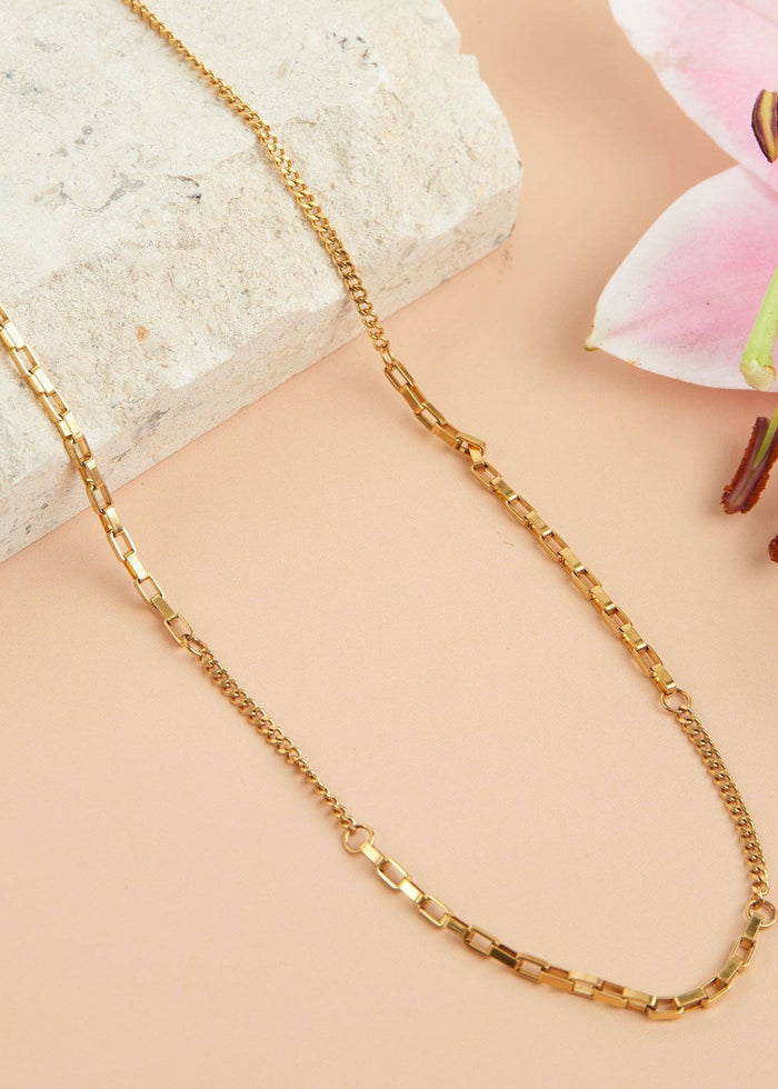 Narelle brand paper clip chain style necklace is a defined link necklace comes in 18K gold or stainless steel plated