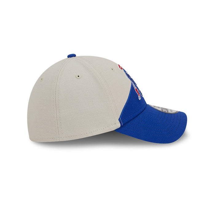 New England Patriots New Era 2023 Historic Sideline 39THIRTY Flex Hat - Cream/Royal