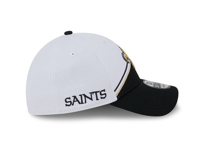 New Orleans Saints New Era 2023 Sideline 39THIRTY Flex Hat - White/Black