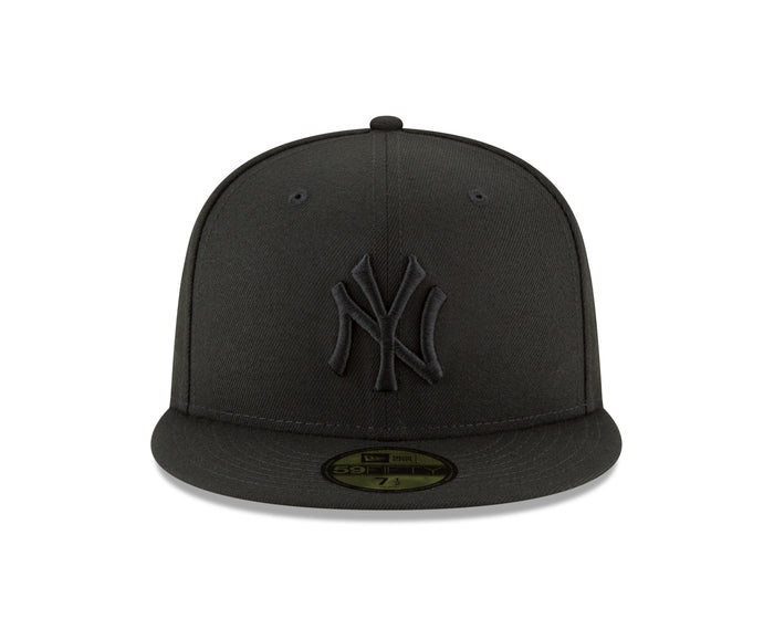 New York Yankees Black on Black 59fifty Fitted Hat
