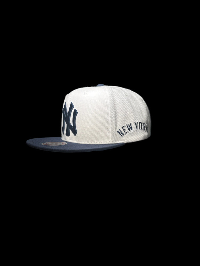 New York Yankees Mitchell & Ness Two-Tone Legendary Original Fit Snapback Hat - Navy/White