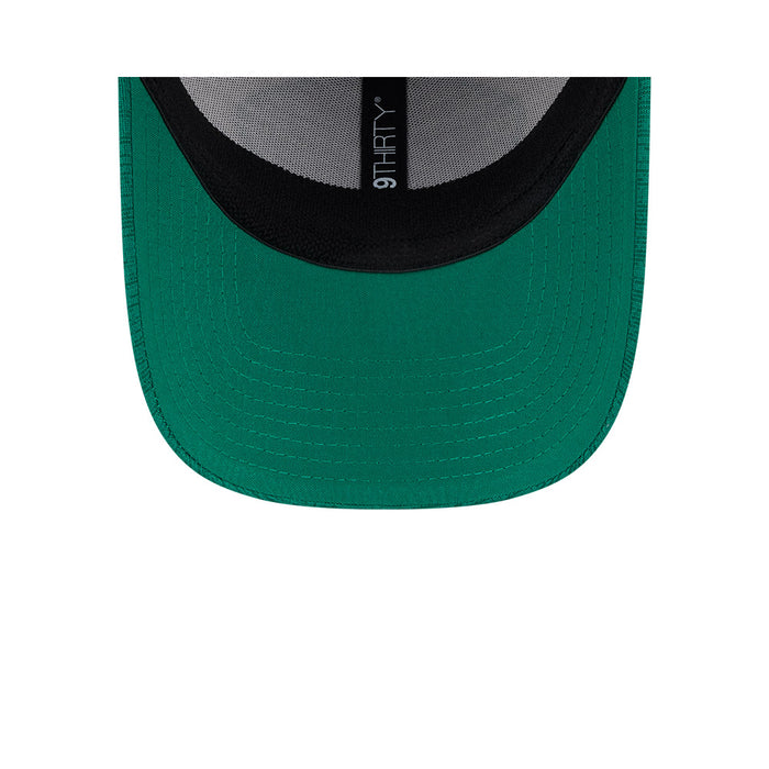 Philadelphia Eagles New Era 2024 Sideline Historic 39THIRTY Flex Hat - Stone / Green