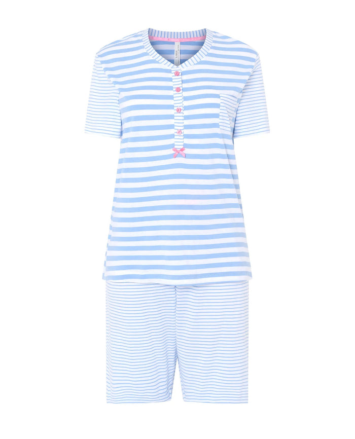 Pijama corto de mujer Lohe, tejido rayas, abierto con pata y botones, manga corta y pantalón corto con lazo de raso.