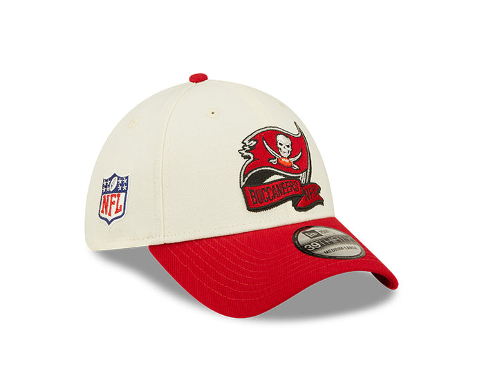 Tampa Bay Buccaneers 2022 Sideline New Era Cream/Red - 39THIRTY 2-Tone Flex Hat