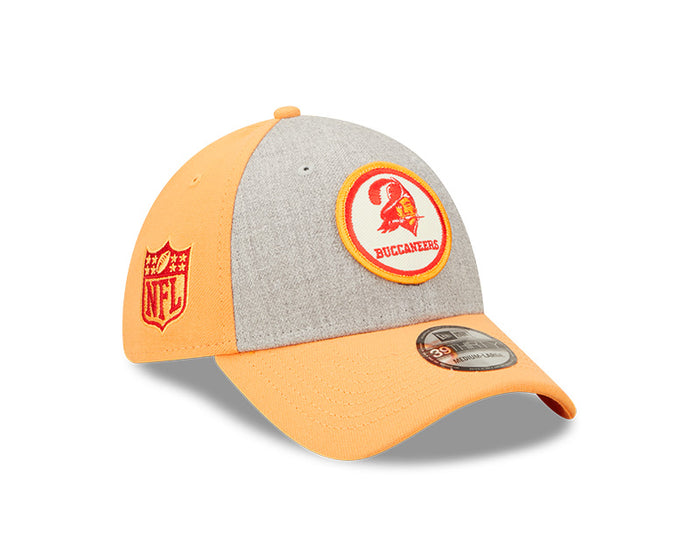 Tampa Bay Buccaneers New Era 2022 Sideline 39THIRTY Historic Flex Hat - Heathered Gray/Orange