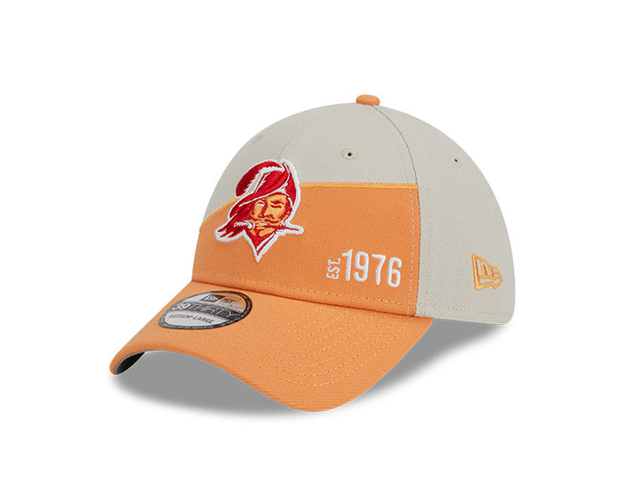 Tampa Bay Buccaneers New Era 2023 Historic Sideline 39THIRTY Flex Hat - Cream/Yellow
