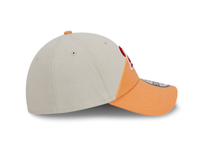 Tampa Bay Buccaneers New Era 2023 Historic Sideline 39THIRTY Flex Hat - Cream/Yellow