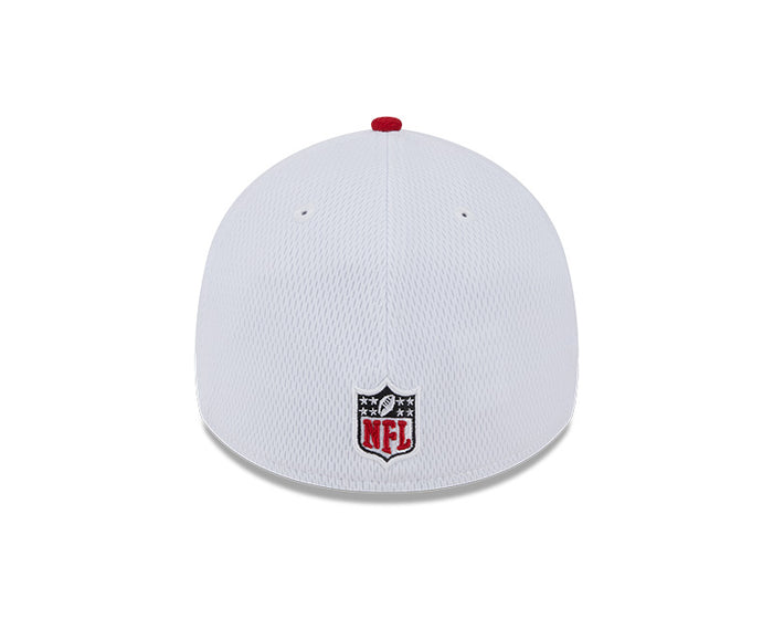 Tampa Bay Buccaneers New Era 2023 Sideline 39THIRTY Flex Hat - White/Red