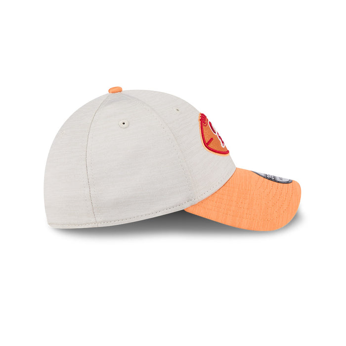 Tampa Bay Buccaneers New Era 2024 Sideline Historic 39THIRTY Flex Hat - Stone/ Orange