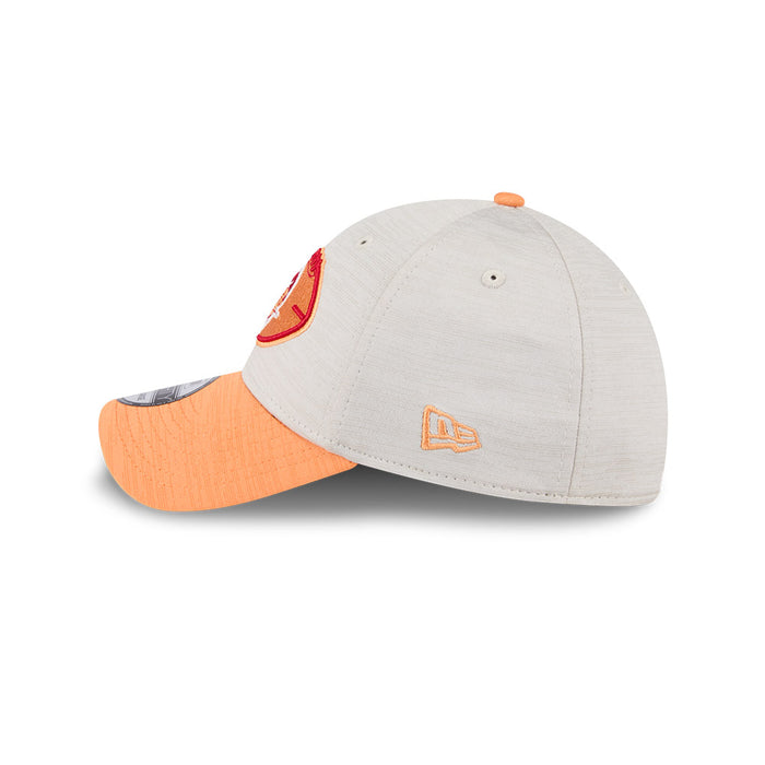 Tampa Bay Buccaneers New Era 2024 Sideline Historic 39THIRTY Flex Hat - Stone/ Orange