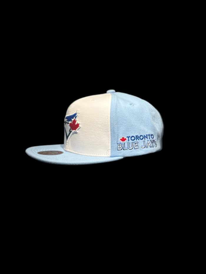 Toronto Blue Jays Mitchell & Ness Two-Tone Legendary Original Fit Snapback Hat - Sky Blue/White