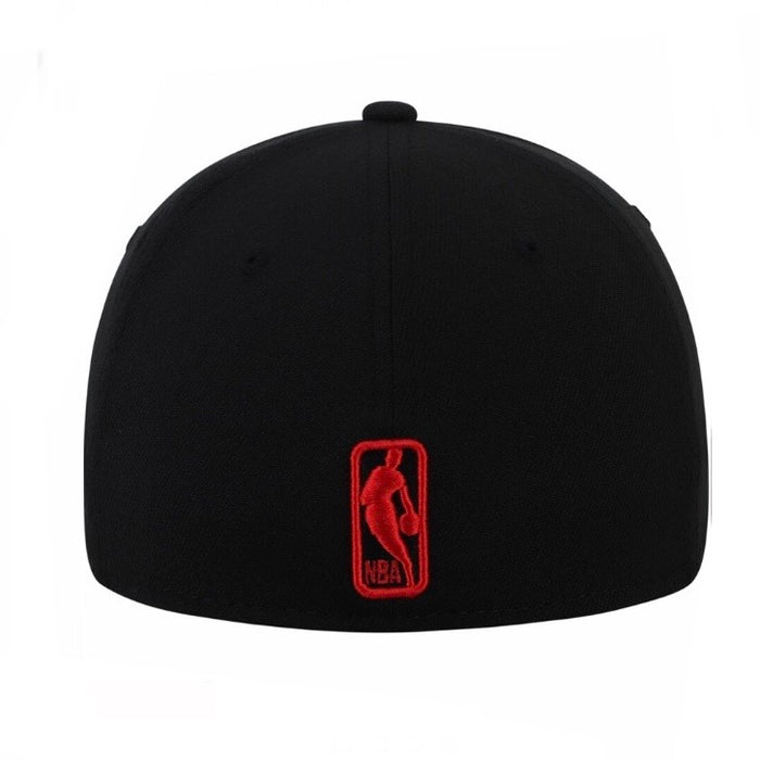 Toronto Raptors Team Classic Black/Red Ball 39Thirty FlexFit Hat