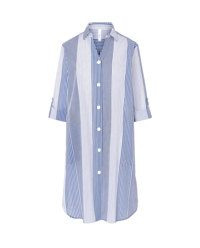Vestido de baño de mujer corto con manga en plana abierto con botones estampado de rayas y bolsillos laterales.