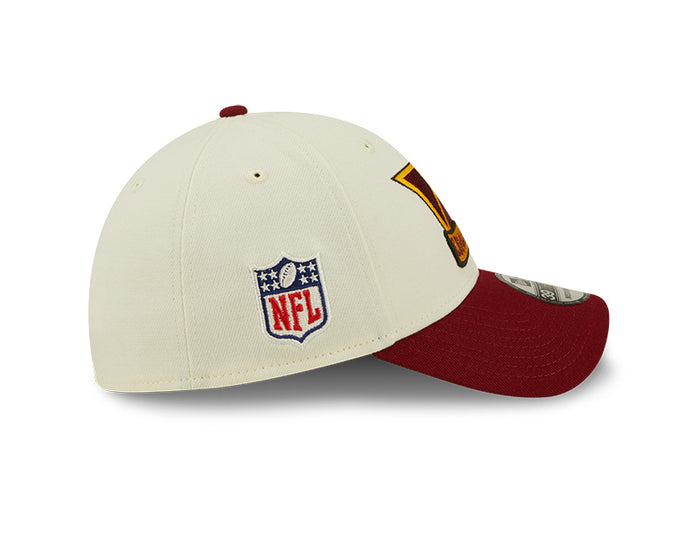 Washington Commanders 2022 Sideline New Era Cream/Red - 39THIRTY 2-Tone Flex Hat
