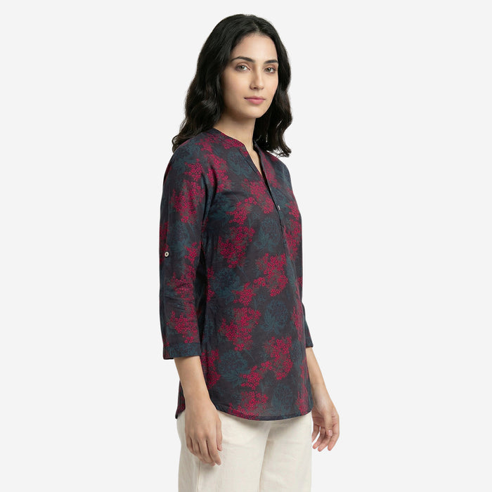 Women Floral Printed Short Kurti – Stylish & Comfortable (Grey)