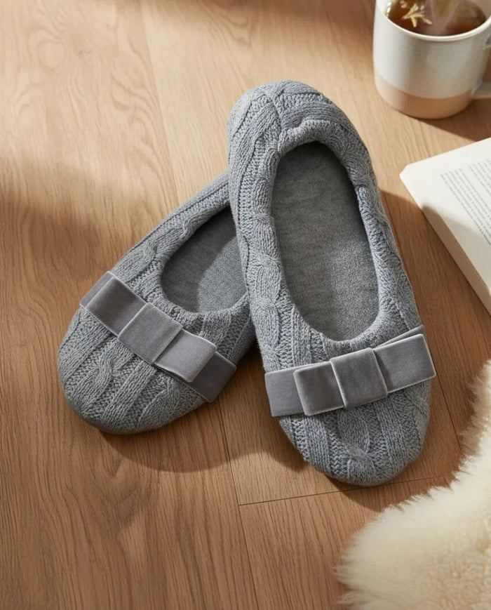 Zapatillas de mujer trenza, con adorno de lazo en terciopelo.